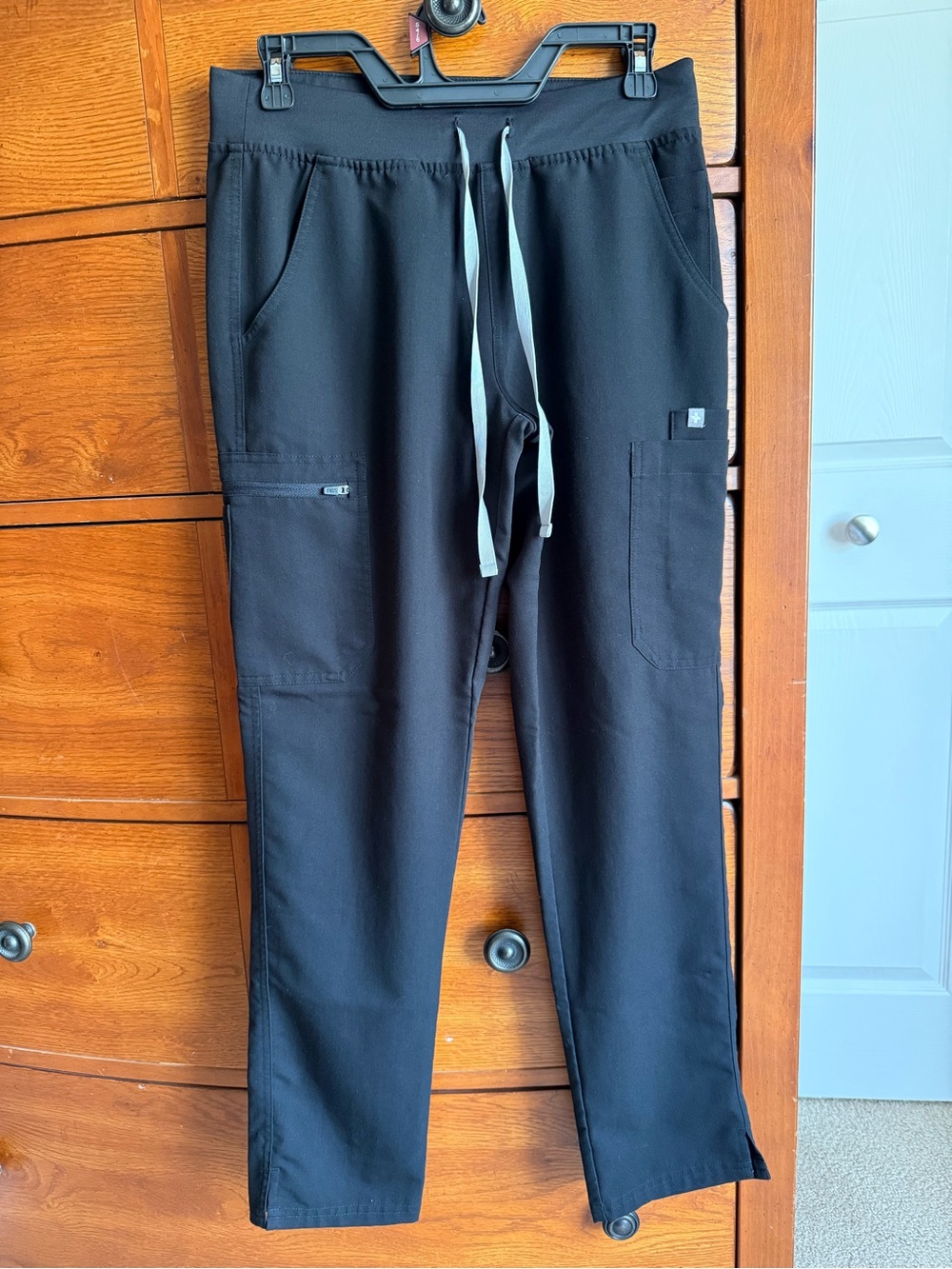 FIGS Yola Scrub Pants Black SM Regular Women’s
